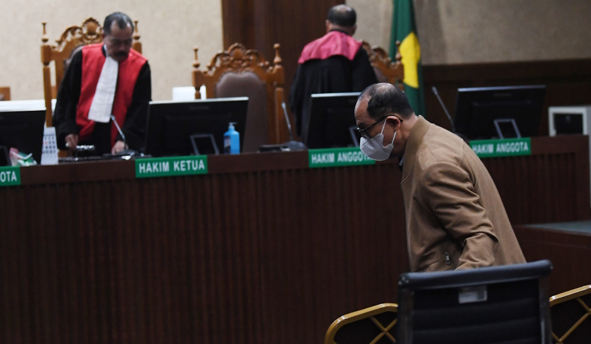 Terdakwa kasus suap dan gratifikasi pengurusan perkara di MA Gazalba Saleh usai mengikuti sidang lanjutan di Pengadilan Tipikor