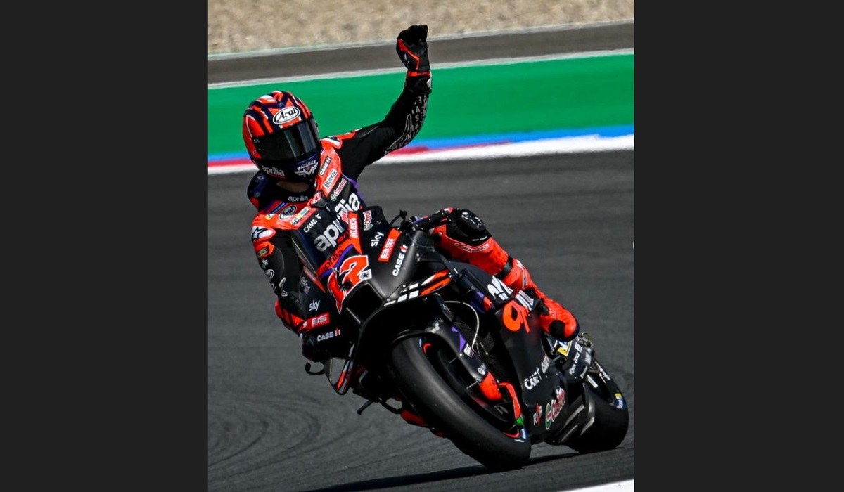 Pembalap Aprilia Maverick Vinales