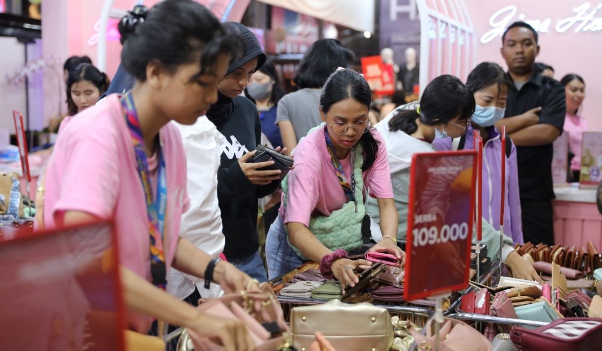 Suasana di Jakarta Fair Kemayoran 2024.