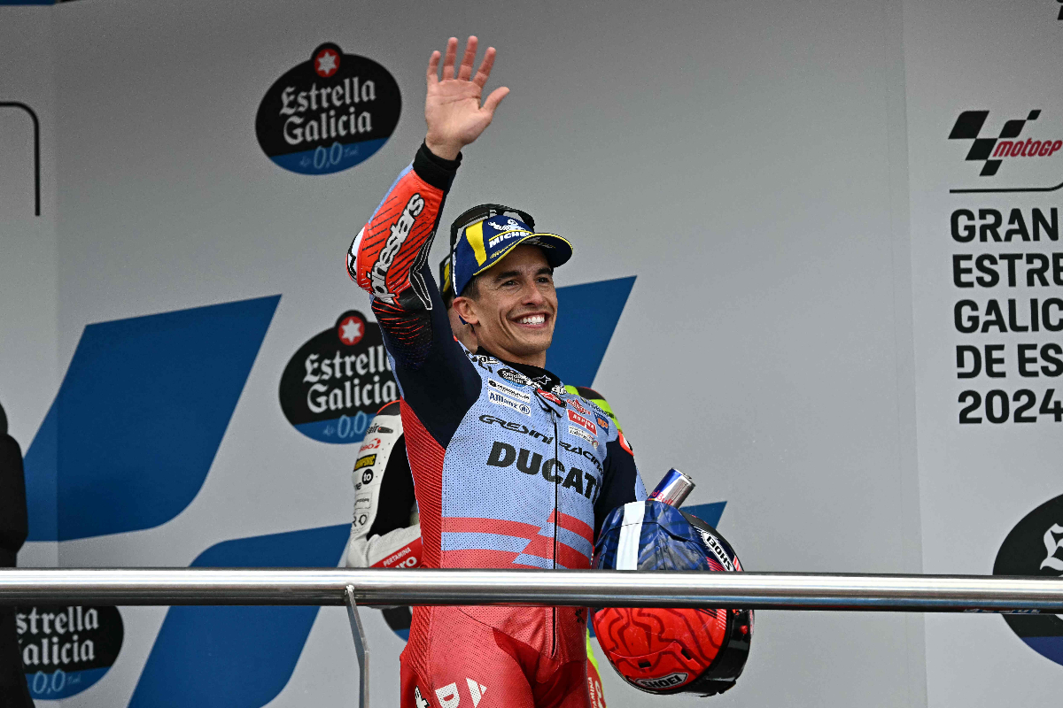 Pembalap Ducati Spanyol yang berada di posisi kedua, Marc Marquez, merayakan di podium usai balapan Grand Prix MotoGP Spanyol di arena pacua