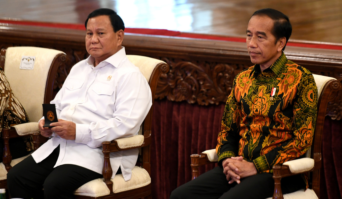 Presiden Joko Widodo (kanan) dan presiden terpilih Prabowo Subianto.