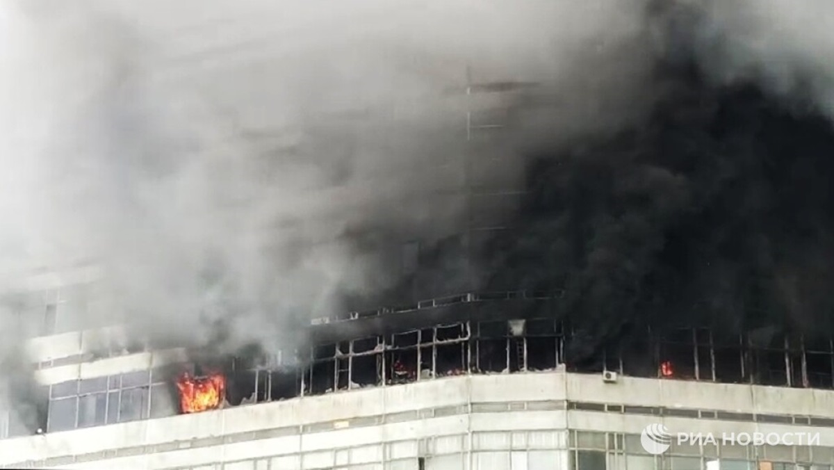 Kebakaran besar di sebuah gedung kantor di Fryazino, dekat Moskow, menyebabkan setidaknya delapan orang tewas. 