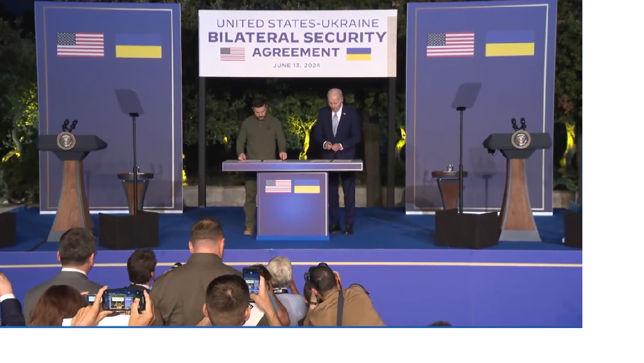 Presiden Joe Biden mengumumkan kesepakatan tambahan US$50 miliar bantuan kepada Ukraina menggunakan aset negara Rusia yang dibekukan. 