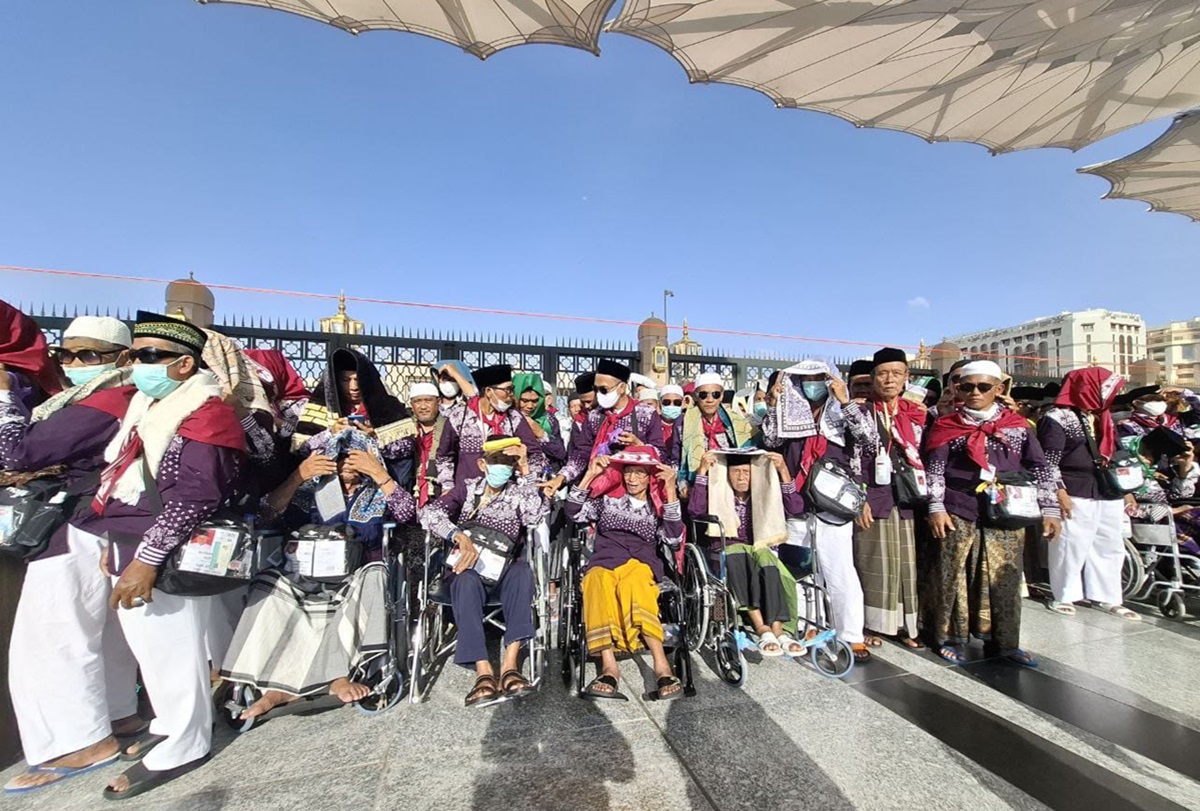 Anggota Komisi IX DPR RI dari Fraksi PKS Netty Prasetiyani Aher mendesak pemerintah mengawasi ketat kondisi kesehatan jamaah haji Indonesia 