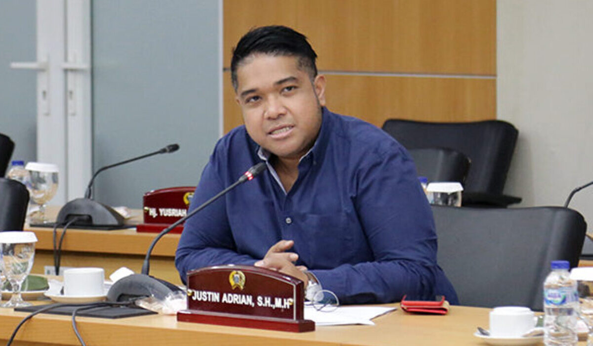 Ketua Desk Pilkada Jakarta dari PSI Justin Adrian.