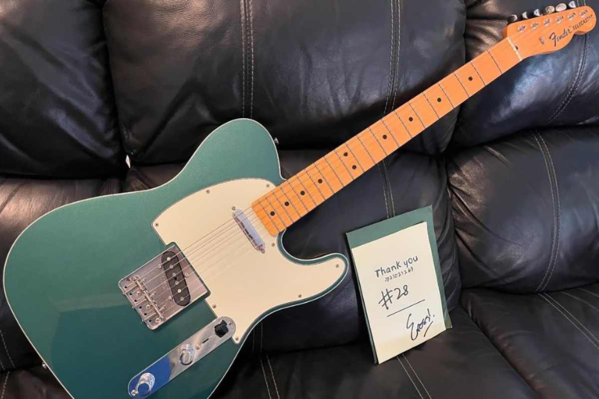 Fender telecaster Eross Candra #28 dilelang untuk membantu warga Palestina.