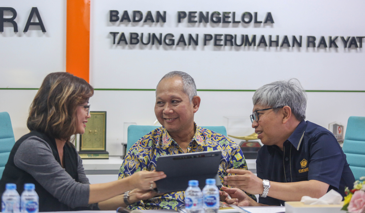 Dirjen Pembiayaan Infrastruktru Pekerjaan Umum dan Perumahan Kementerian PUPR, Herry Trisaputra Zuna (tengah) 