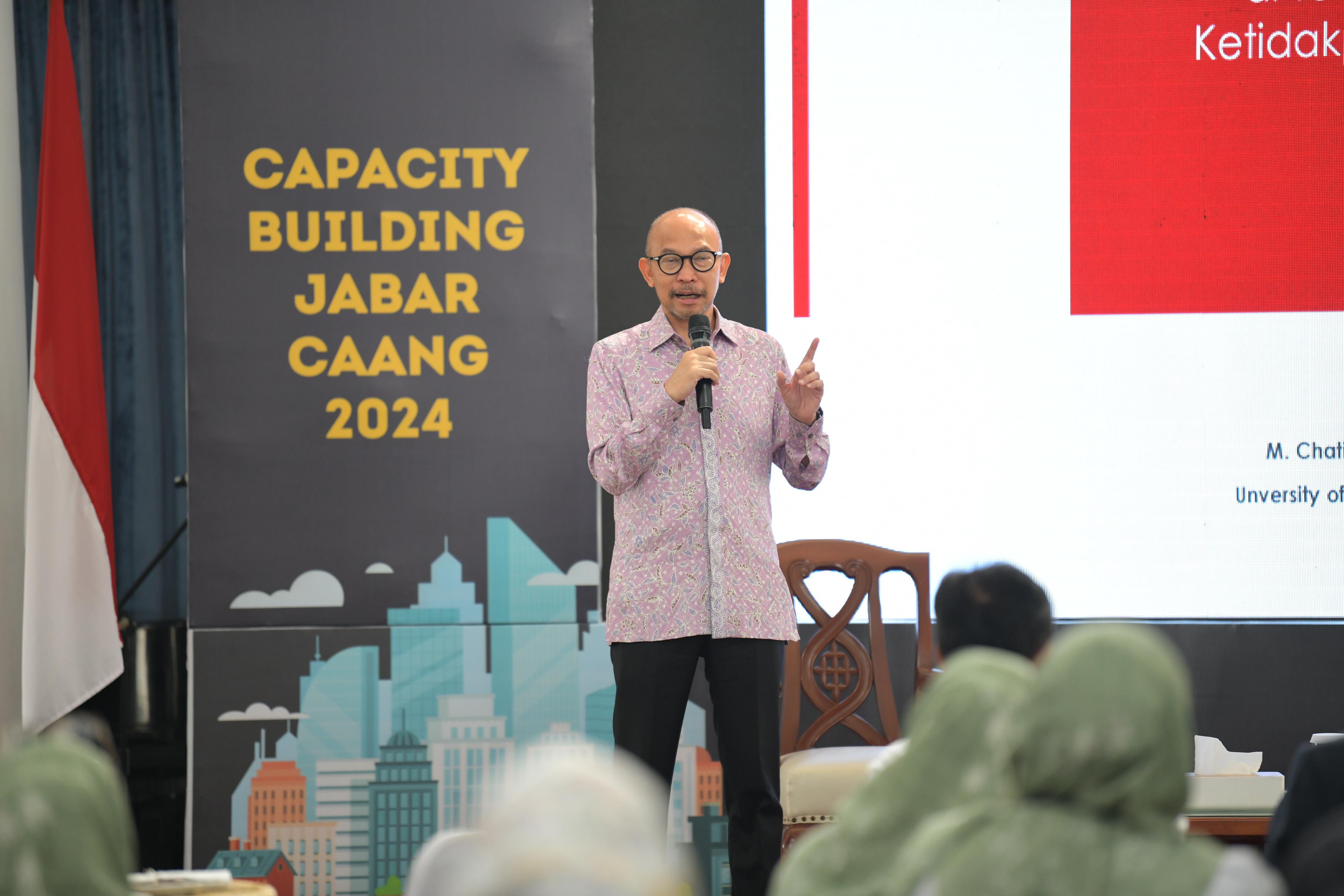 Ekonom Chatib Basri optimistis pertumbuhan ekonomi di Jawa Barat bisa ditingkatkan.
