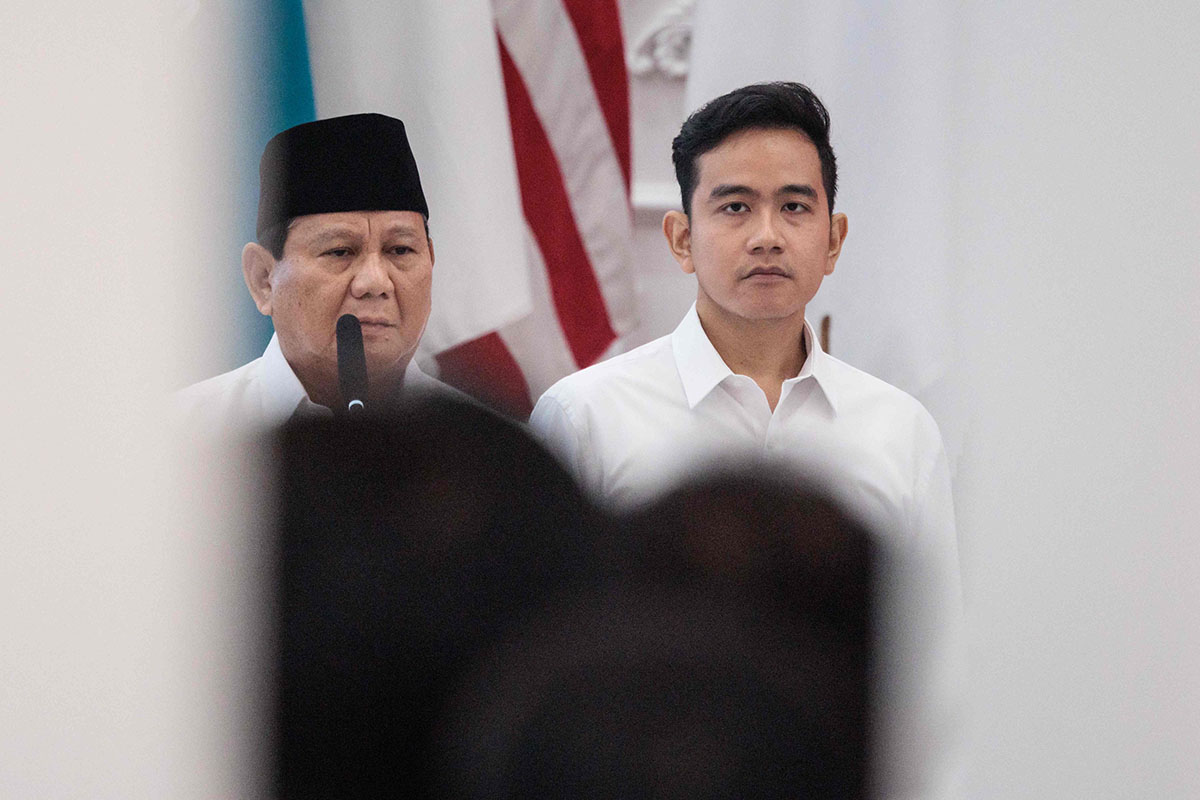 Prabowo Subianto (kiri) dan Gibran Rakabuming Raka.