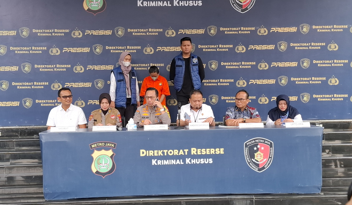 Wadirreskrimsus Polda Metro Jaya AKBP Hendri Umar dalam konferensi pers di Polda Metro Jaya