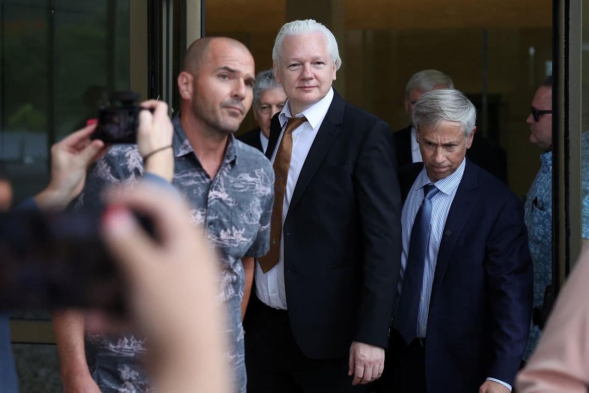 Pendiri WikiLeaks Julian Assange akhirnya pulang ke Australia sebagai pria bebas untuk pertama kalinya dalam 12 tahun