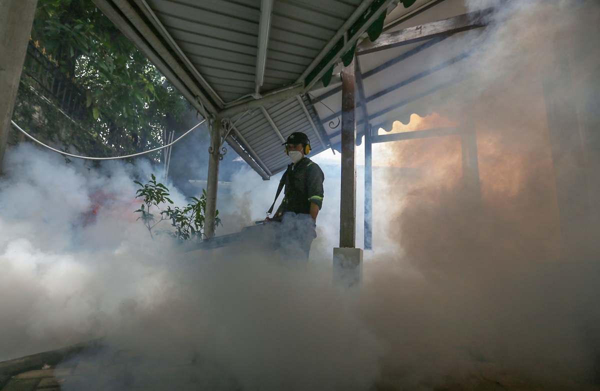 Kemenkes mengimbau masyarakat untuk waspada terhadap peningkatan kasus Demam Berdarah Dengue (DBD) selama musim kemarau. 