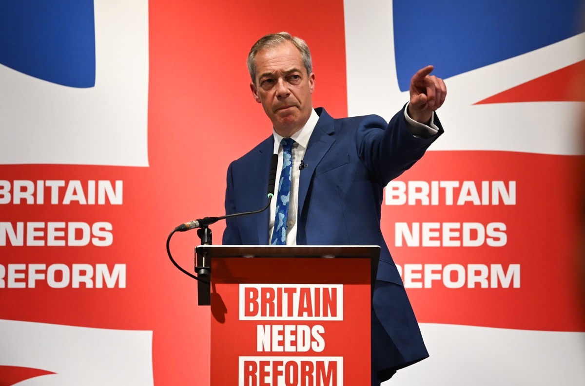 Nigel Farage, arsitek Brexit mengumumkan niatnya maju sebagai kandidat partai sayap kanan Reform UK dalam pemilu umum Inggris pada 4 Juli. 