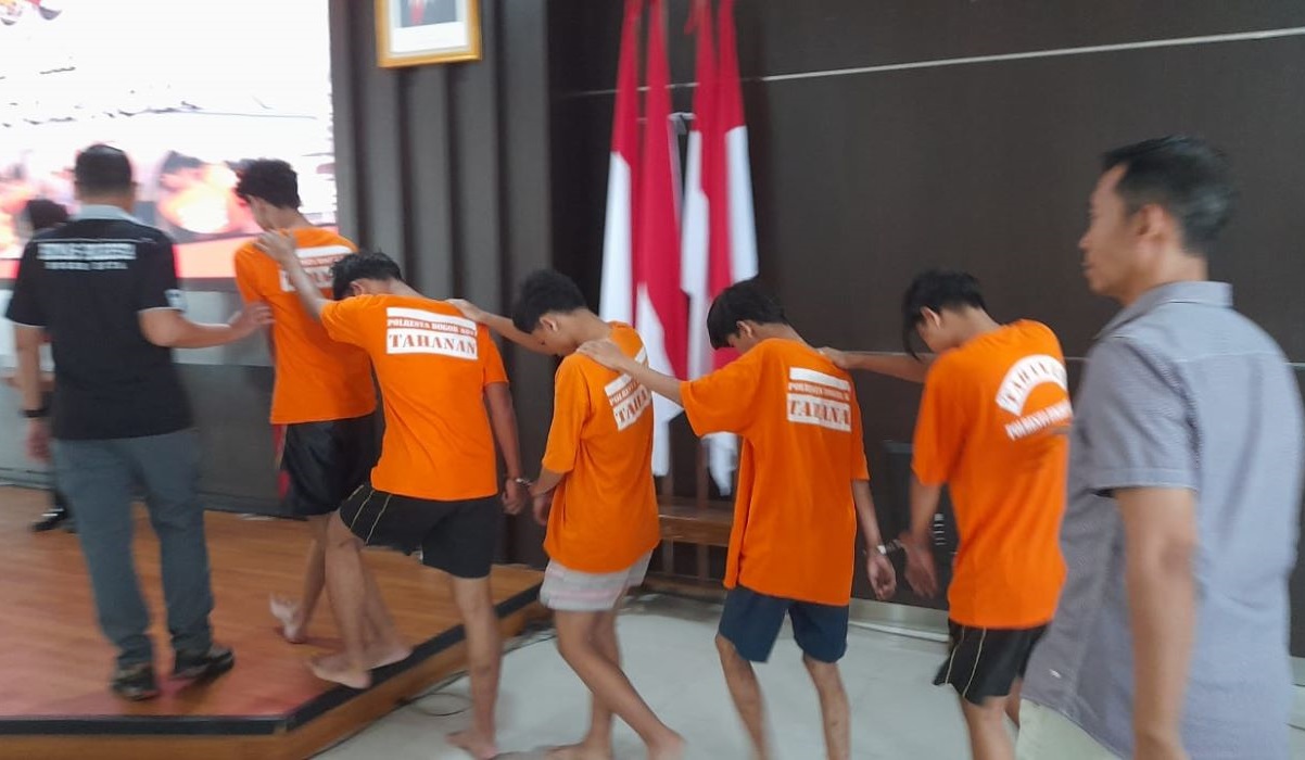 Tawuran Tewaskan Satu Orang, Lima Pelajar Ditangkap