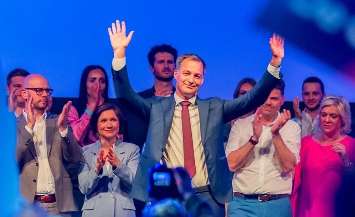 Perdana Menteri Belgia, Alexander De Croo, mengundurkan diri setelah partainya, Open VLD, mengalami kekalahan telak dalam pemilihan parlemen