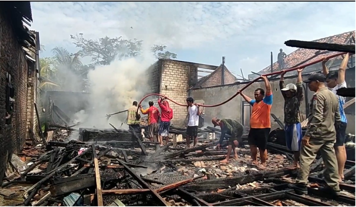 Kebakaran di Lamongan.