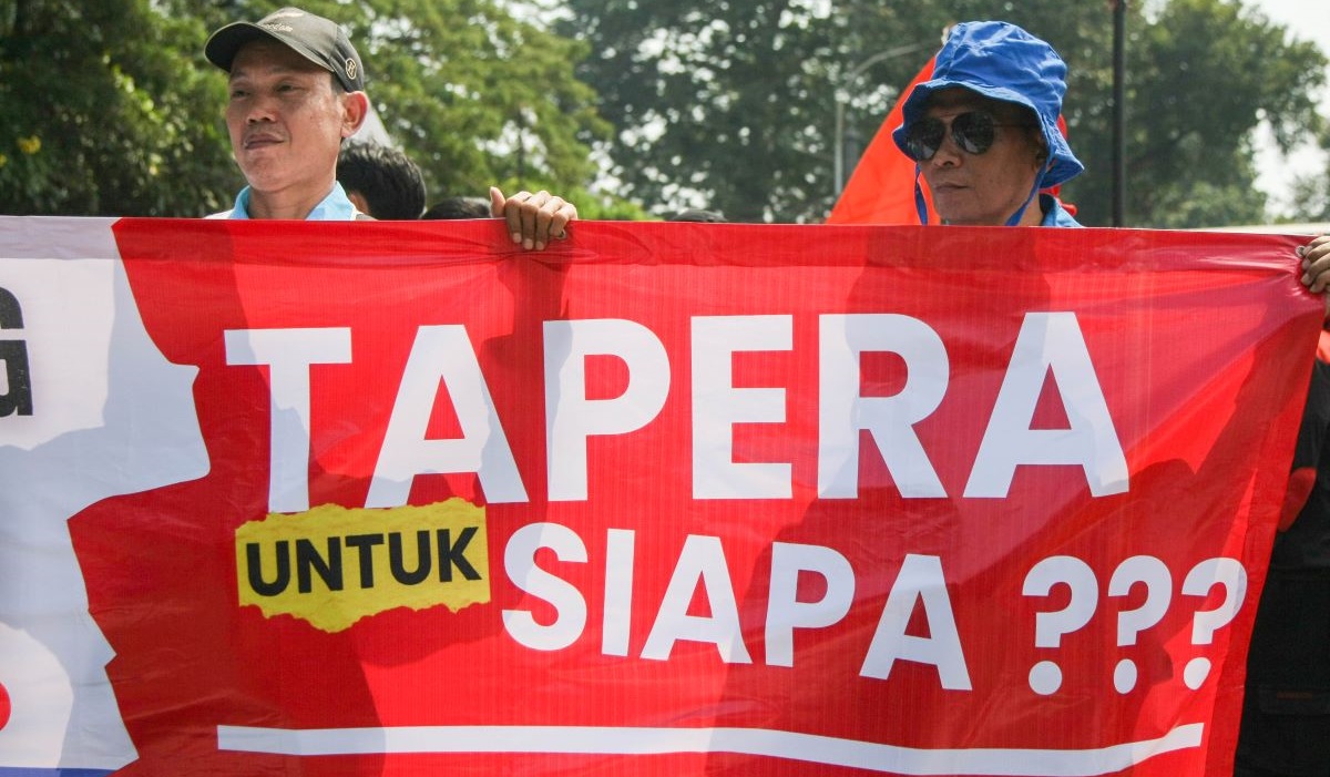 Massa buruh dari berbagai organisasi berunjuk rasa menolak iuran Tapera di kawasan Patung Kuda, Jakarta, Kamis (6/6/2024).