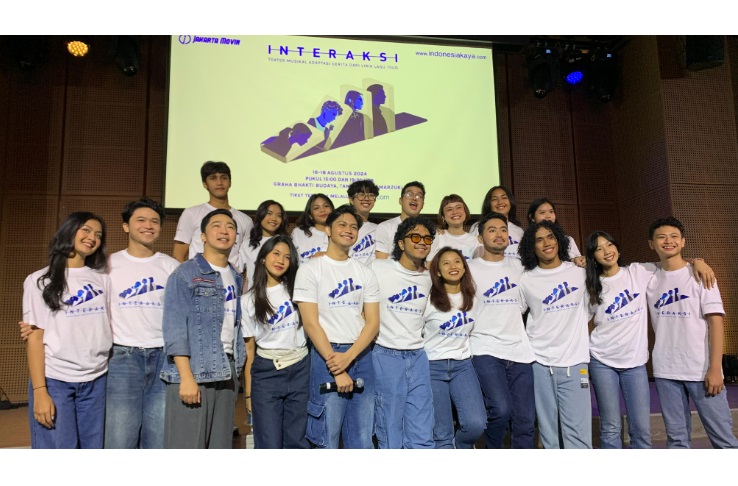 Kelompok teater Jakarta Movin dalam konferensi pers pertunjukan Interaksi, Kamis (27/6/2024).