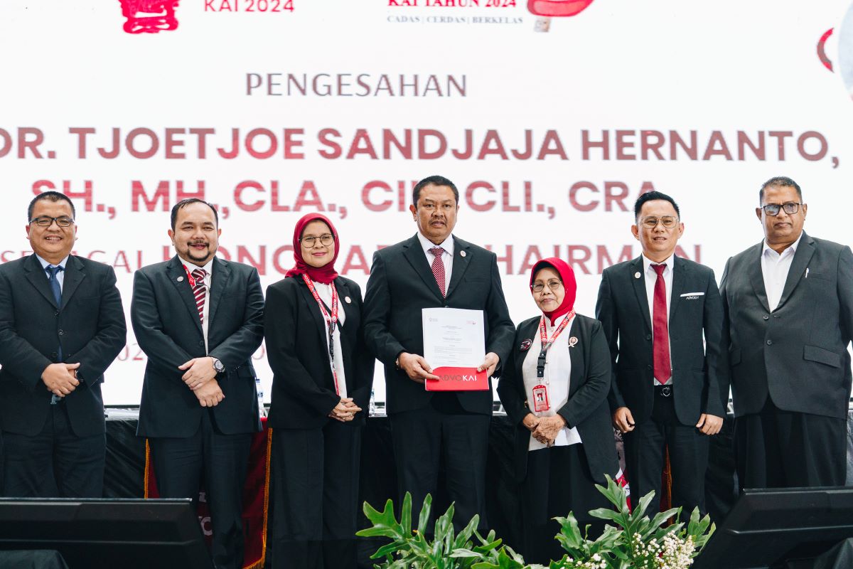 Kongres Advokat Indonesia menetapkan Tjoetjoe Sandjaja Hernanto sebagai Honorary Chairman.