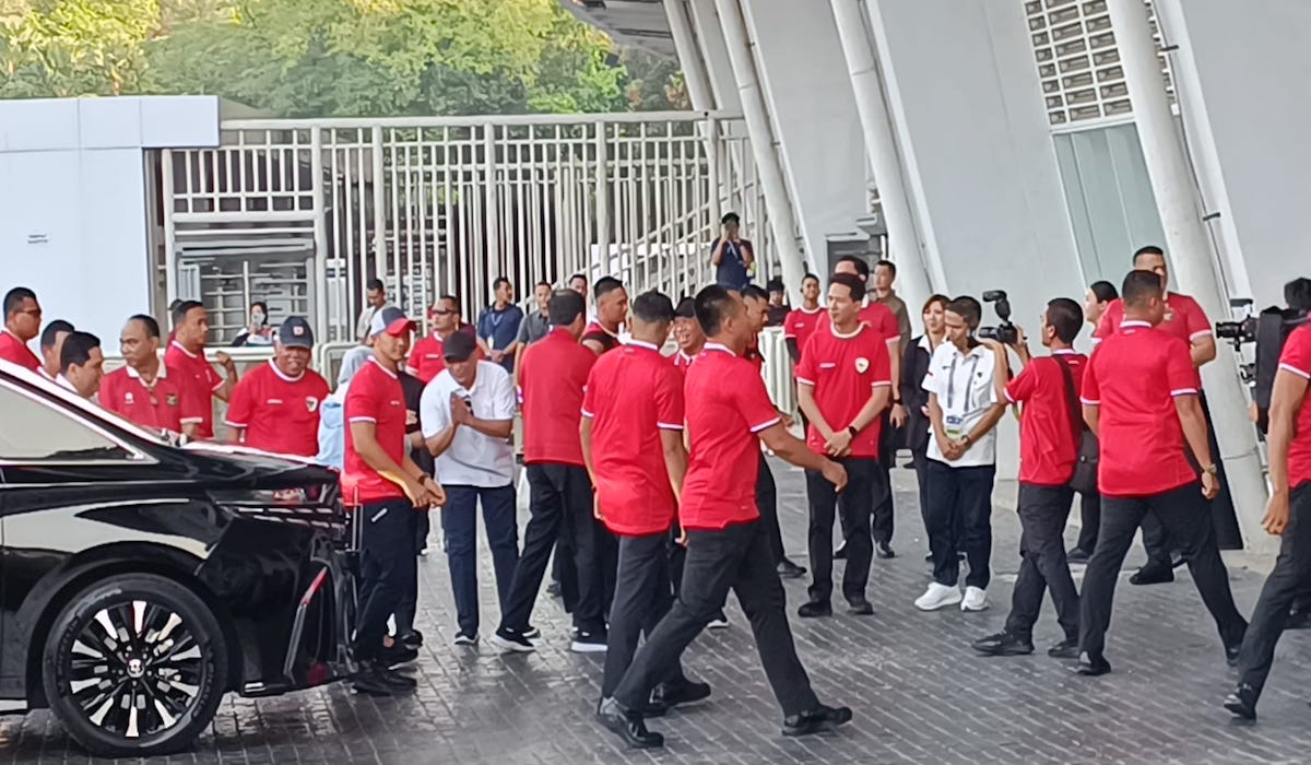 Presiden Jokowi menyaksikan langsung pertandingan Timnas Indonesia vs Irak