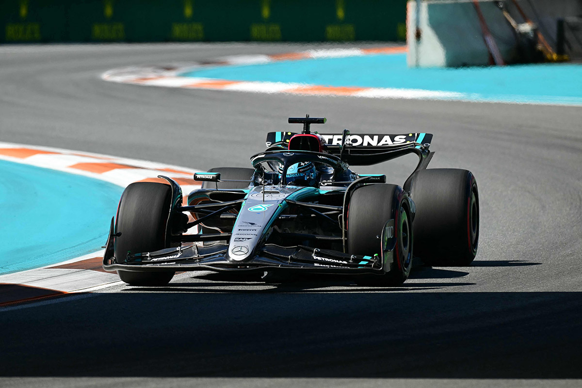 Pembalap Mercedes George Russell.