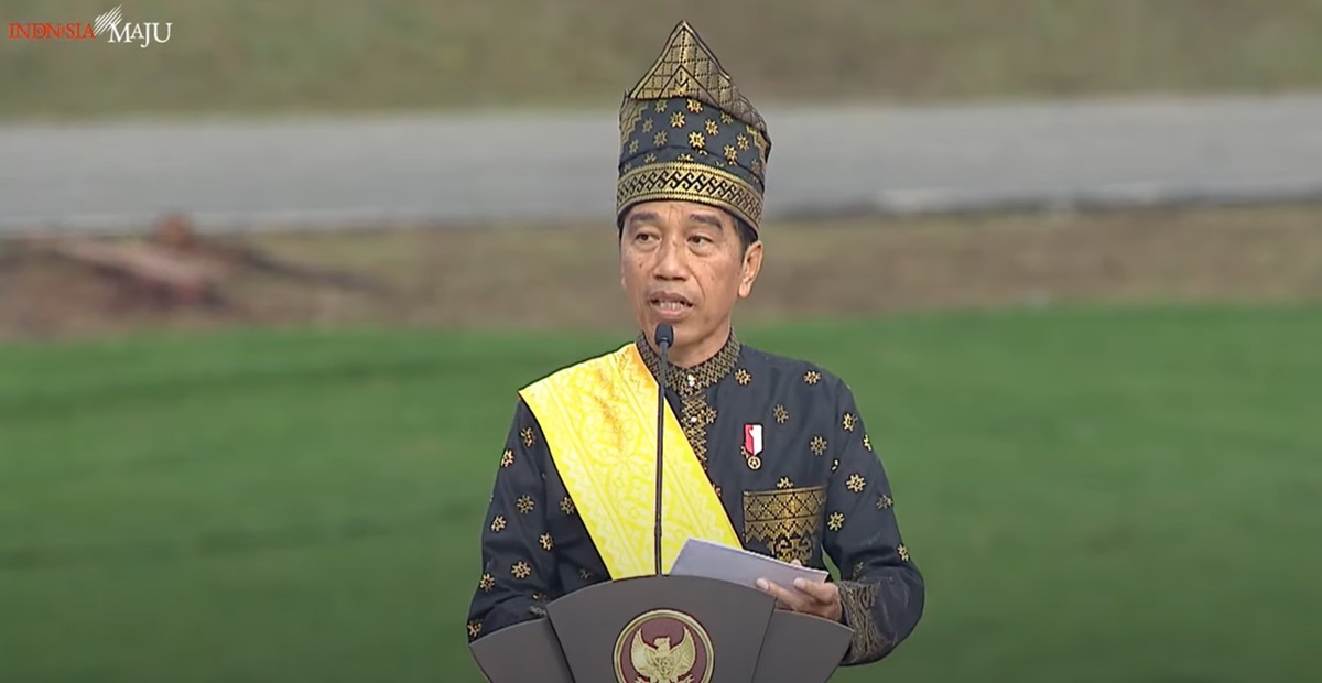 Presiden Jokowi mengatakan pemerintah harus menjamin kekayaan negara sepenuhnya untuk kemakmuran rakyat. 