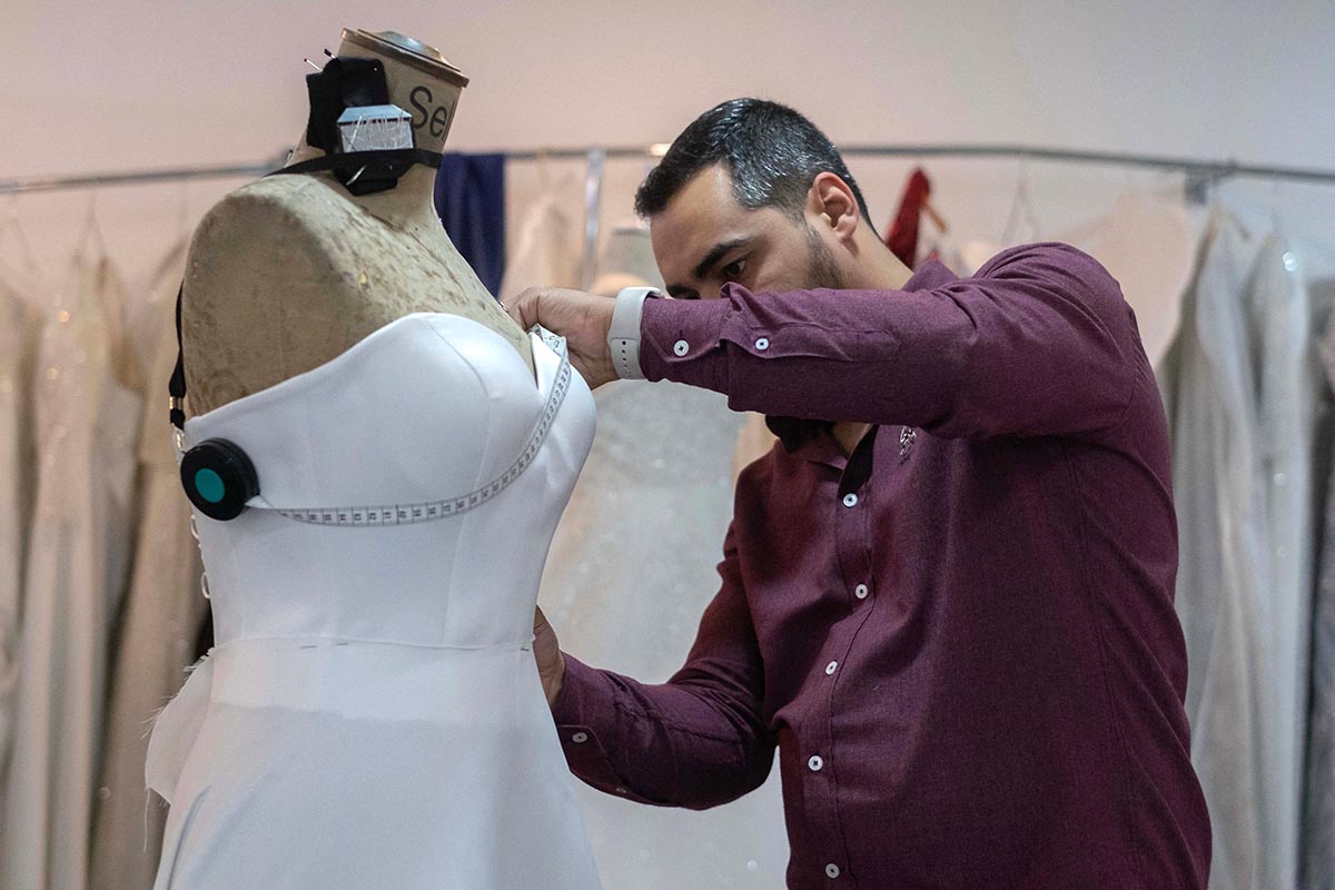 Ilustrasi baju pernikahan.