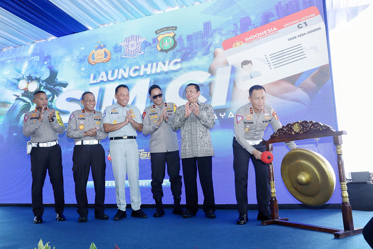 Launching SIM C1.