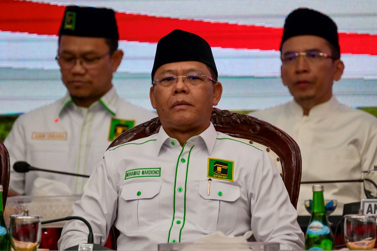 Dinilai gagal meningkatkan suara di Pemilu 2024, Plt Ketum PPP Mardiono didesak untuk mundur dari jabatannya.