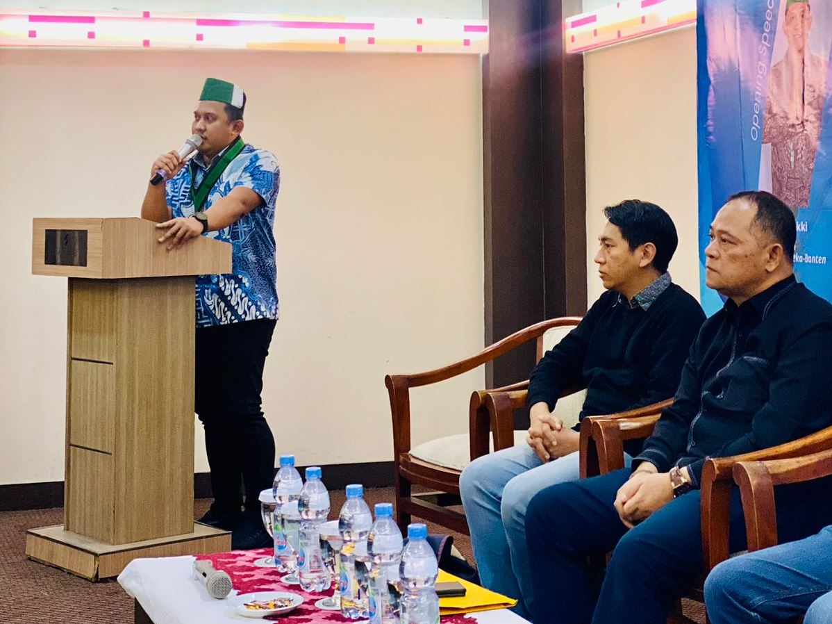 KETUA Umum Badan Koordinasi Himpunan Mahasiswa Islam (Badko HMI) Jabodetabeka-Banten, Adhiya Muzakki (kiri)