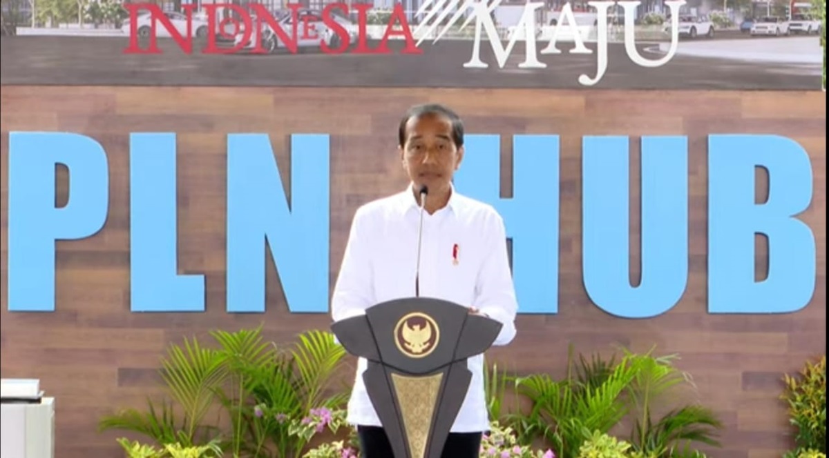 Presiden RI Joko Widodo meresmikan Groundbreaking PLN Hub sebagai pusat smart electricity, telekomunikasi, dan digital di IKN Nusantara,