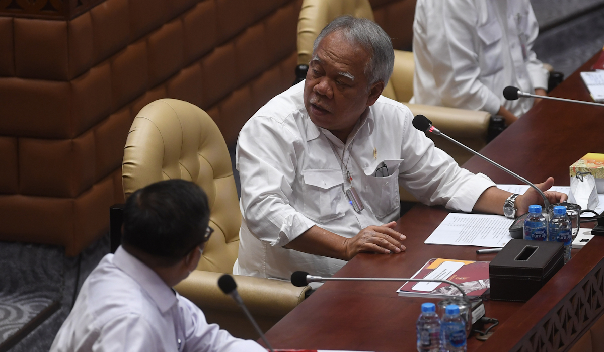 Menteri PUPR Basuki Basoeki Hadimoeljono (kanan) 