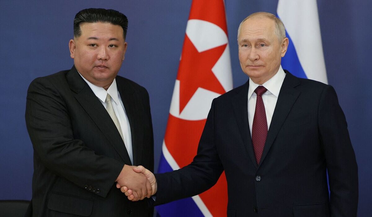 PRESIDEN Rusia Vladimir Putin dan pemimpin Korea Utara Kim Jong Un.