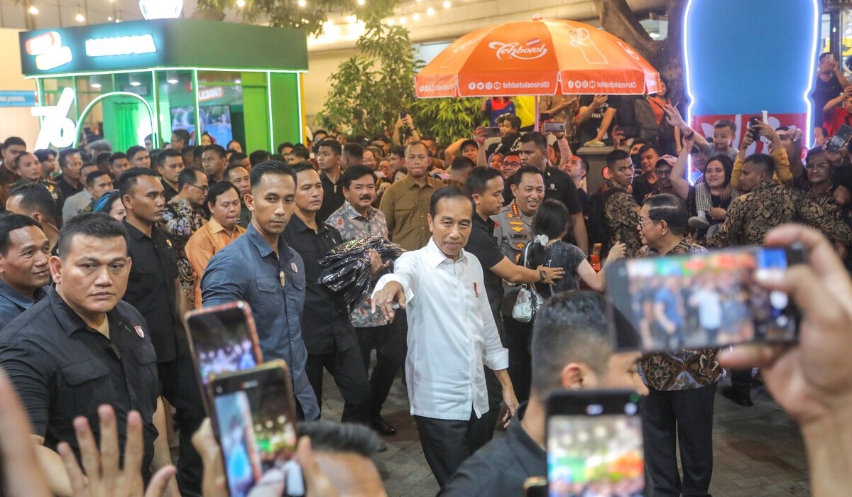 Presiden Joko Widodo (Jokowi) saat meninjau venue Jakarta Fair Kemayoran (JFK).