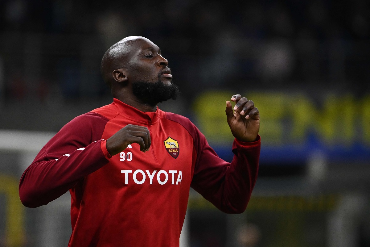 Meskipun mencetak dua gol dalam pertandingan persahabatan Belgia, Romelu Lukaku masih menghadapi kesulitan untuk bergabung dengan Napoli.