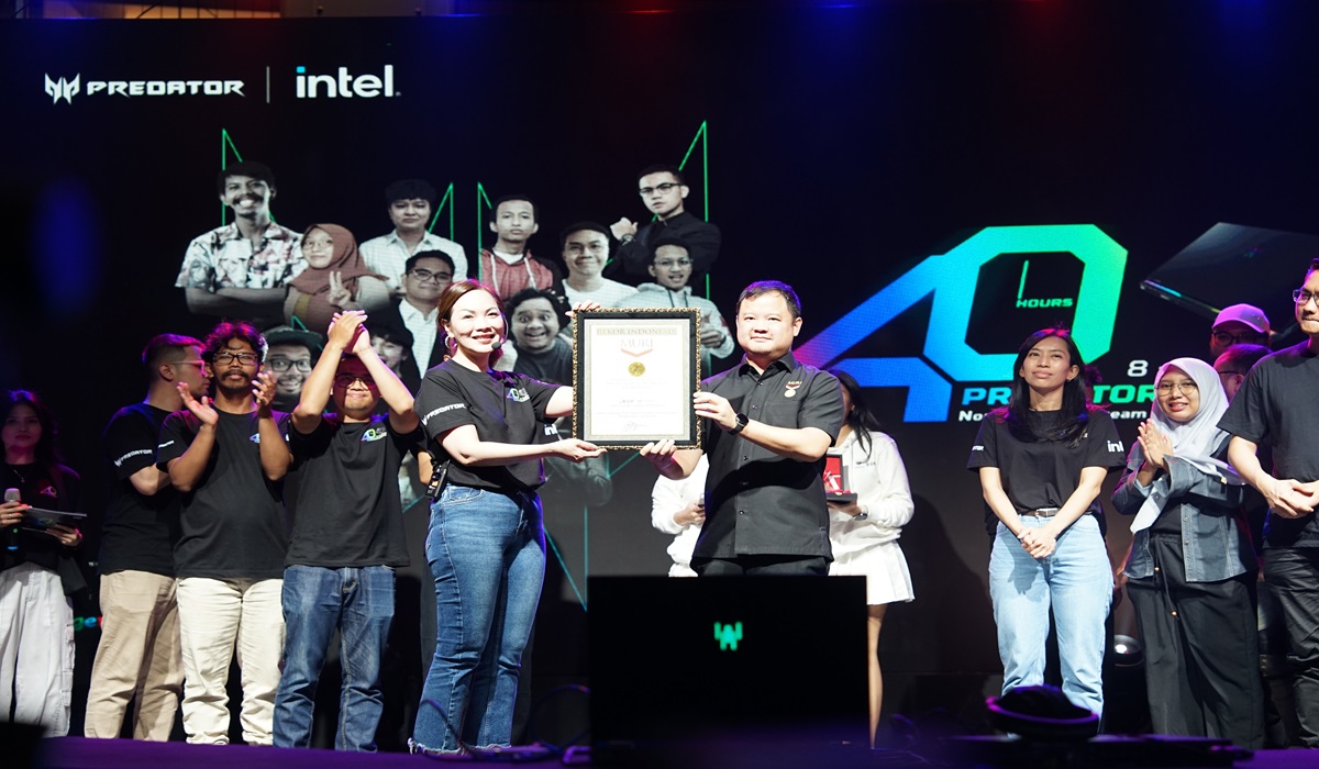 Pemecahan rekor Muri live streaming selama 40 jam menggunakan laptop gaming.