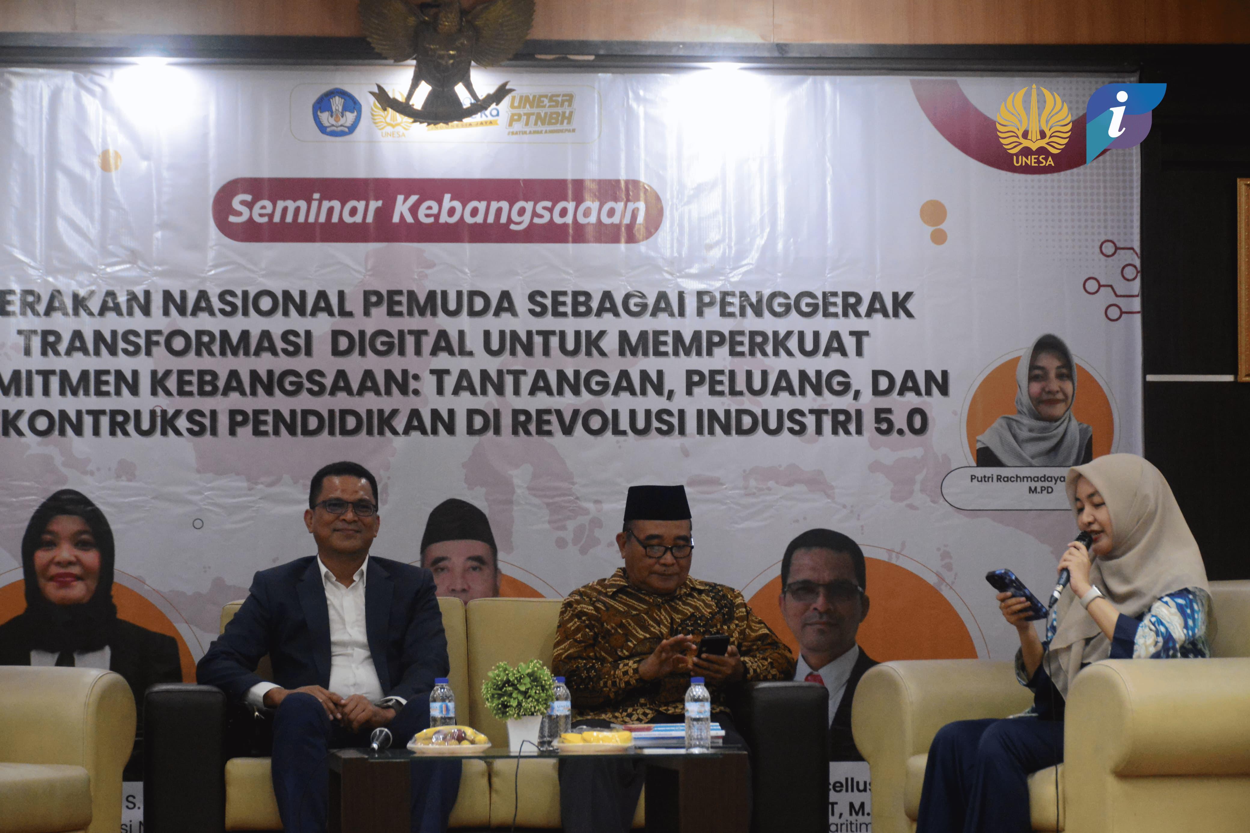 Seminar Kebangsaan di Kampus Universitas Negeri Surabaya (UNESA), Surabaya