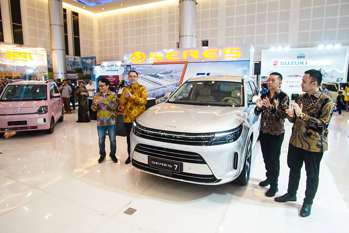 Peluncuran SERES 7 di IIMS Surabaya.