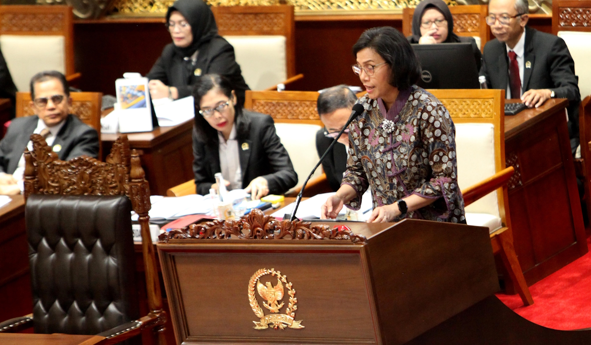 Menteri Keuangan Sri Mulyani saat menyampaikan target defisit APBN