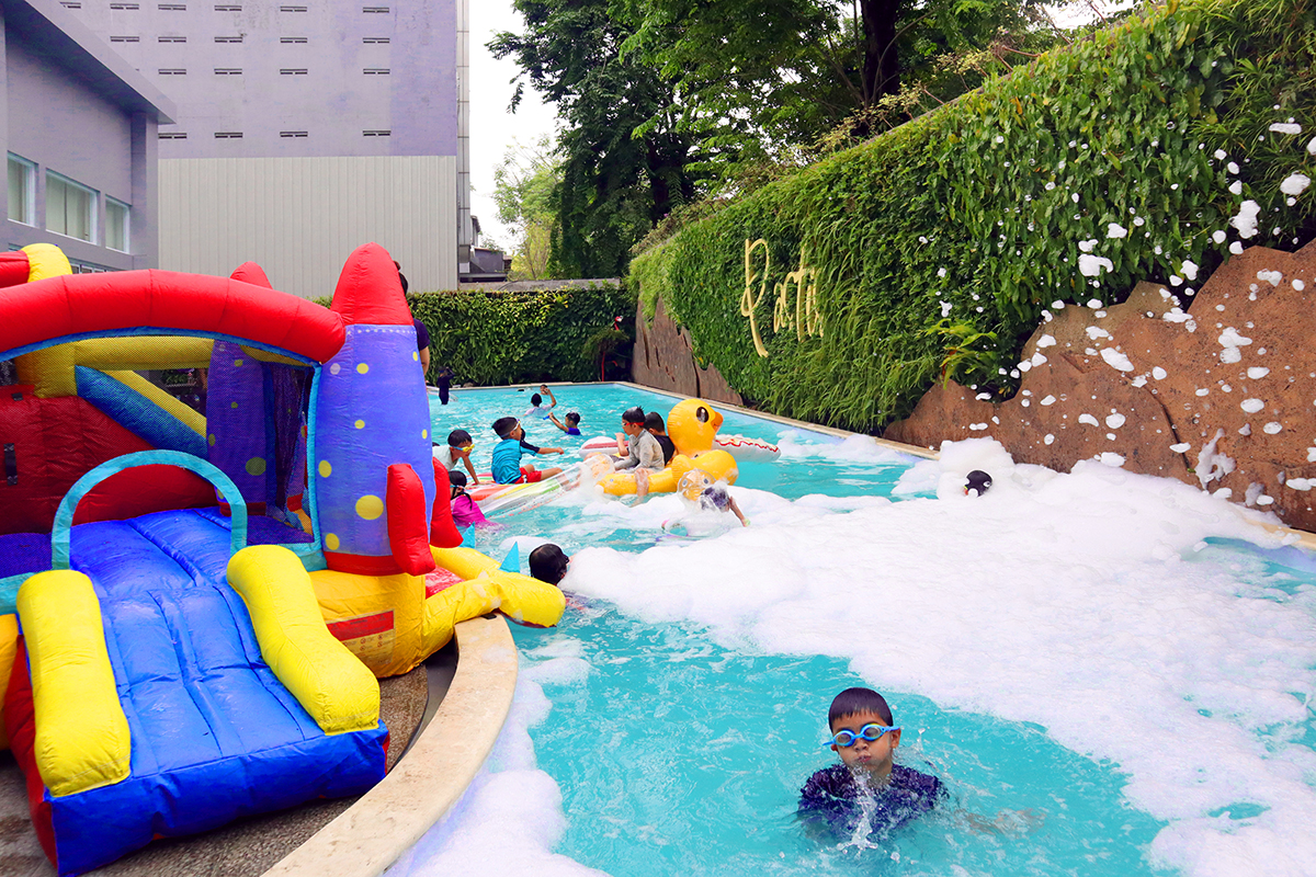 Wonder-Kids Holiday Fest hadir di Oakwood Suites Kuningan Jakarta selama liburan sekolah.