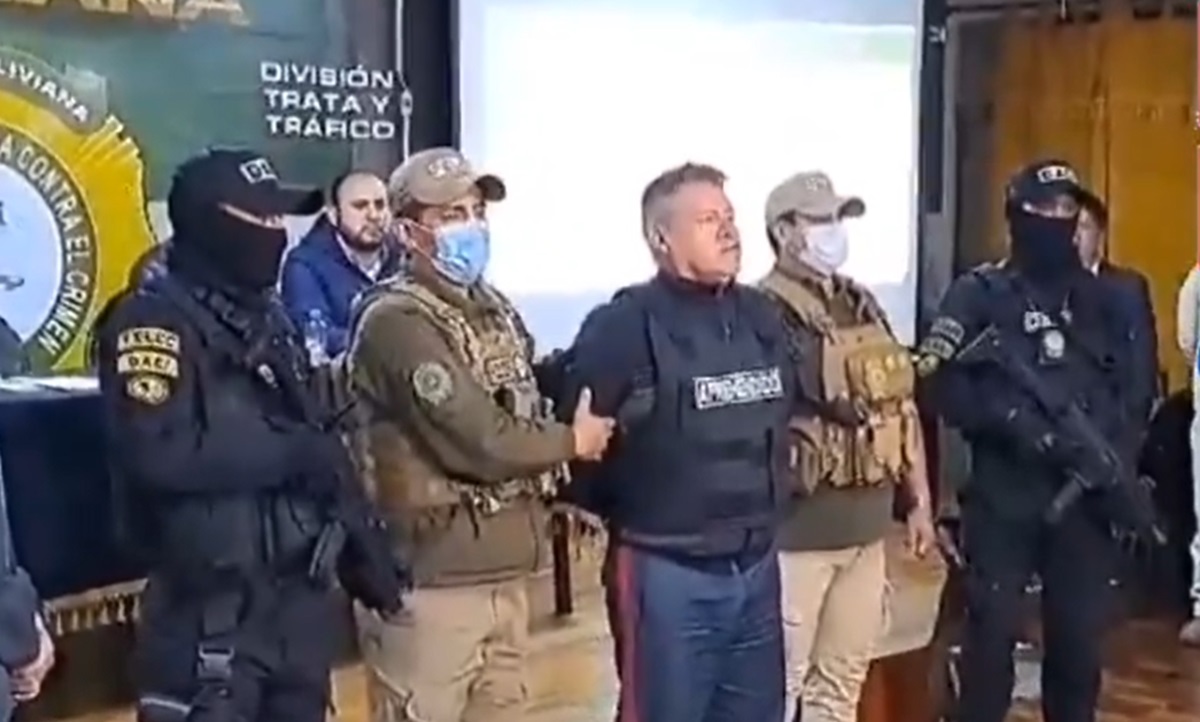 Polisi Bolivia telah menangkap Jenderal Juan José Zúñiga, pemimpin upaya kudeta, setelah istana kepresidenan di La Paz diserbu oleh tentara.