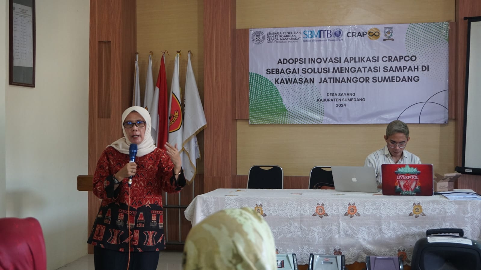 Ketua Pengabdian Masyarakat dan Dosen SBM ITB Dr Sri Hartati Msi