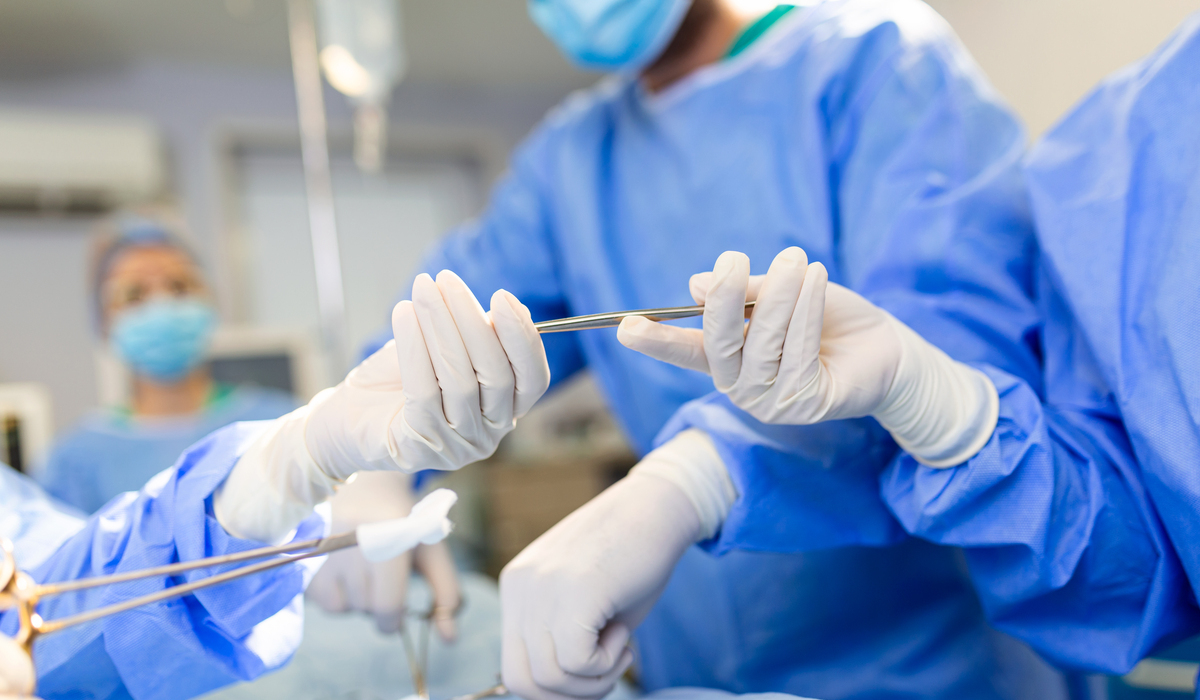 Ilustrasi proses operasi jantung.