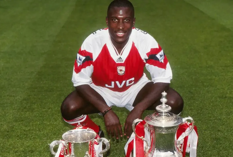 Mantan pemain Arsenal dan Everton, Kevin Campbell meninggal dunia di usia 54 tahun