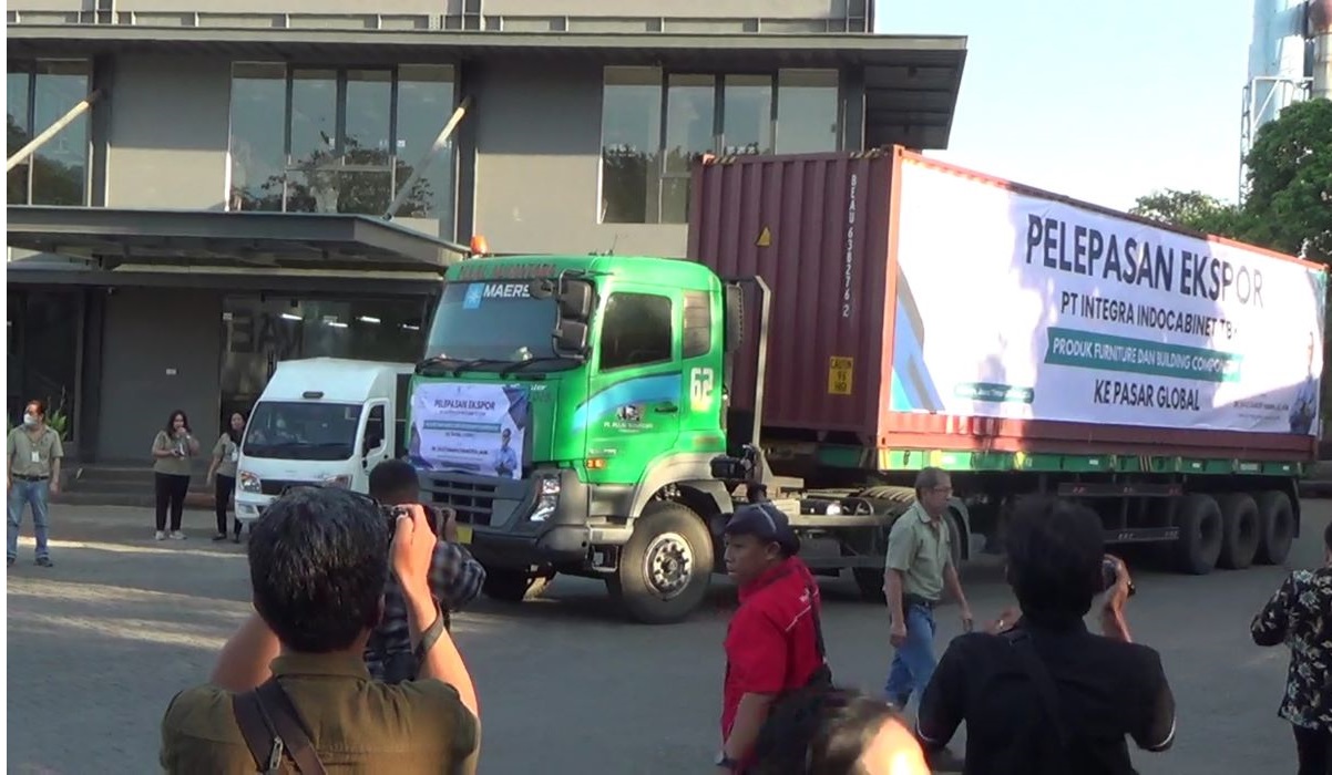 Furnitur dan Komponen Bangunan asal Sidoarjo Tembus Pasar Global