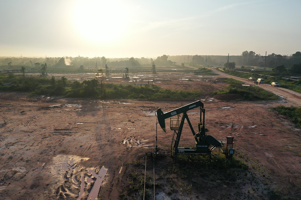 Salah satu dari ribuan pompa angguk di Lapangan Duri, yang merupakan salah satu lapangan injeksi uap terbesar di dunia di Blok Rokan.