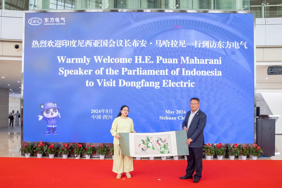 Ketua DPR RI Puan Maharani (kiri) bertandang ke Dewan Perwakilan Rakyat Daerah (DPRD) distrik Chengdu, Tiongkok.