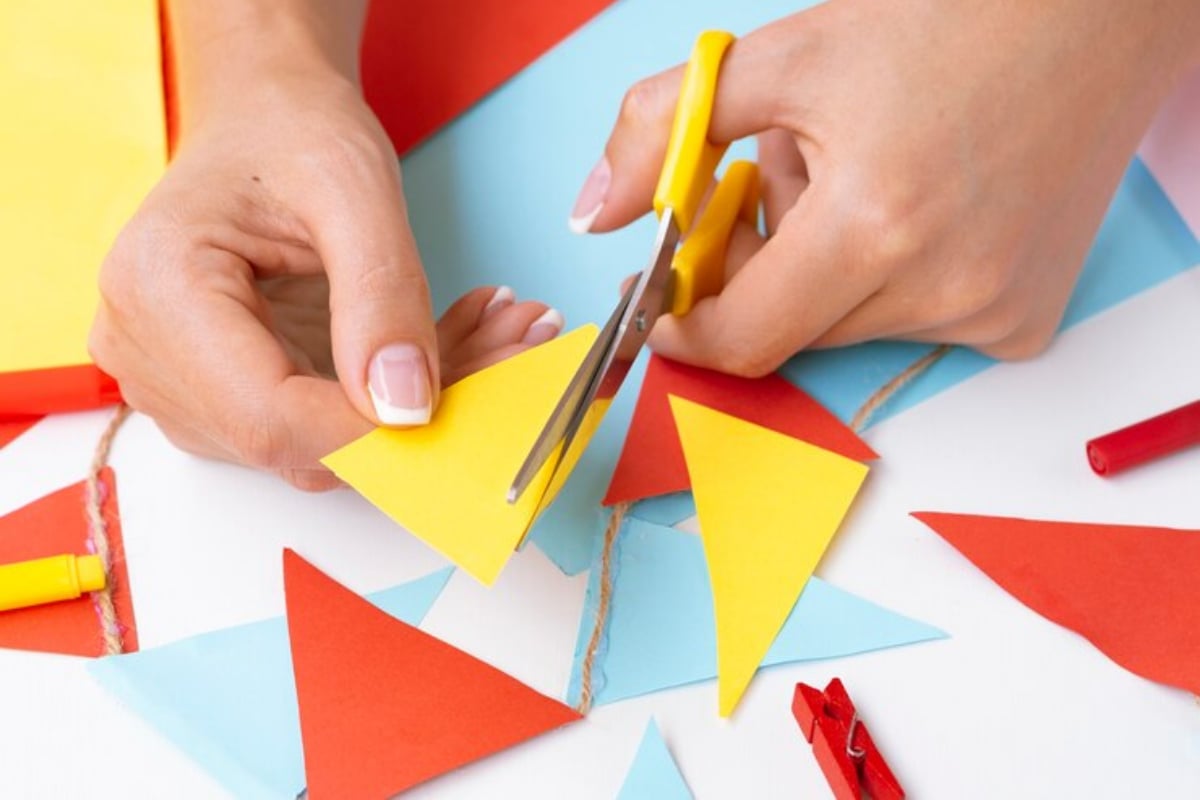 Ilustrasi, berikut cara menghitung luas permukaan kerucut