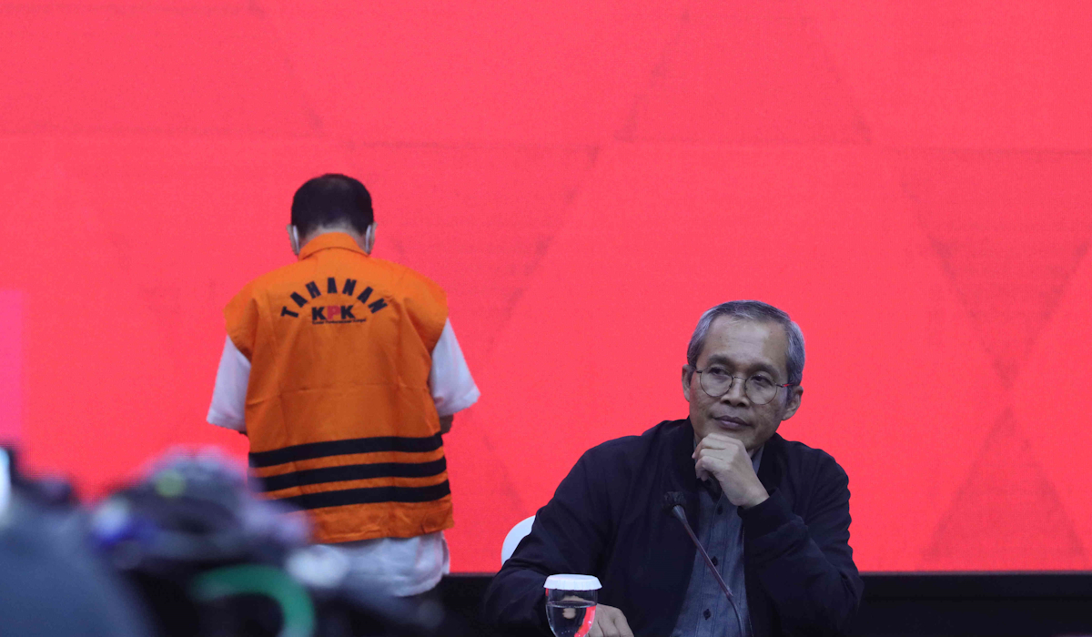 Wakil Ketua KPK Alexander Marwata menyampaikan penetapan tersangka dan penahanan