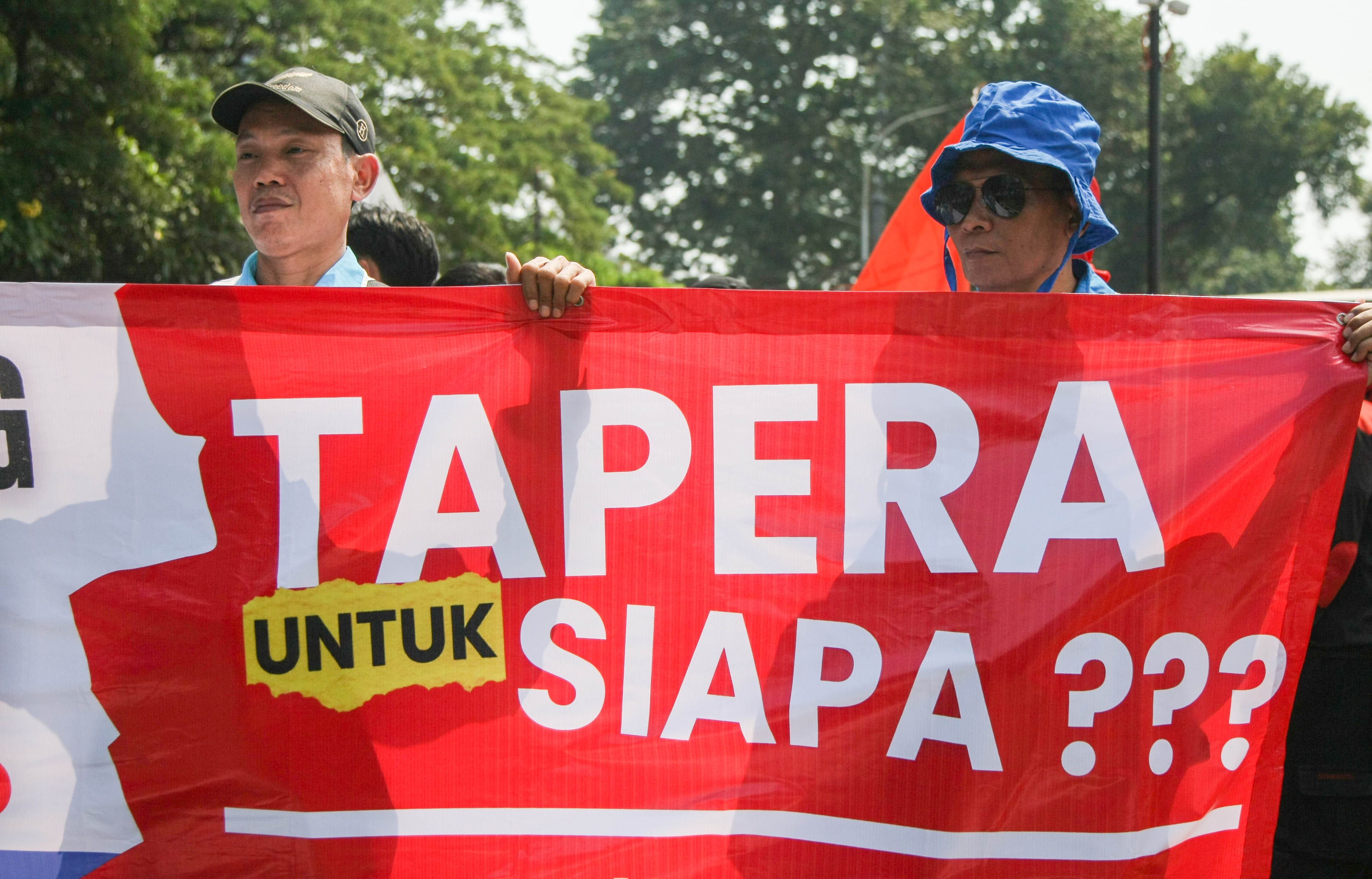 Massa buruh dari berbagai organisasi berunjuk rasa menolak iuran Tabungan Perumahan Rakyat (Tapera)